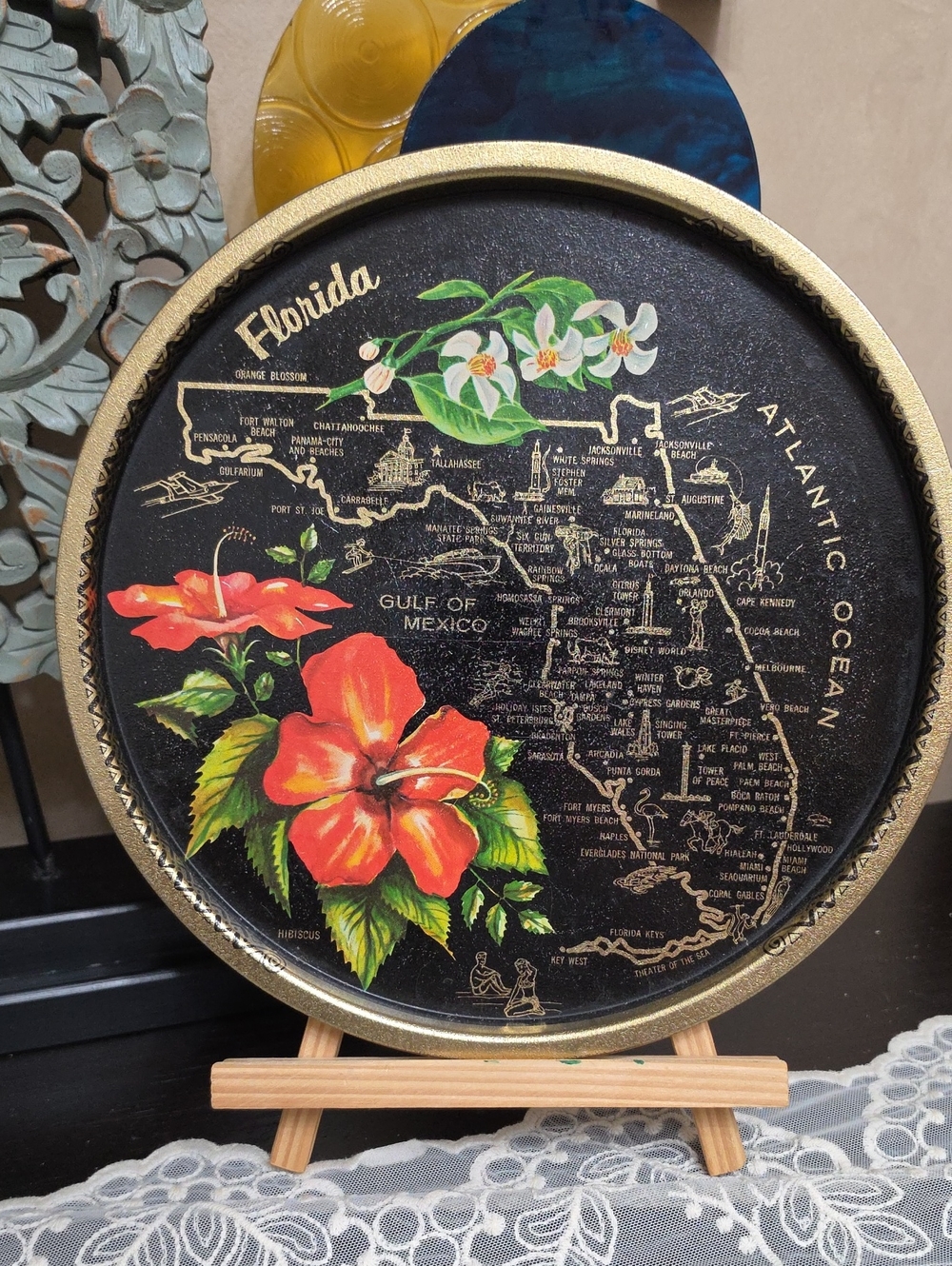 Vtg 1970 Tin Metal Florida Hibiscus Decorative Tray - Black and Red